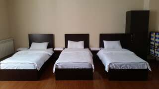 Отель Benefice Mini-Hotel & Tours Ереван Четырехместный номер с балконом-2